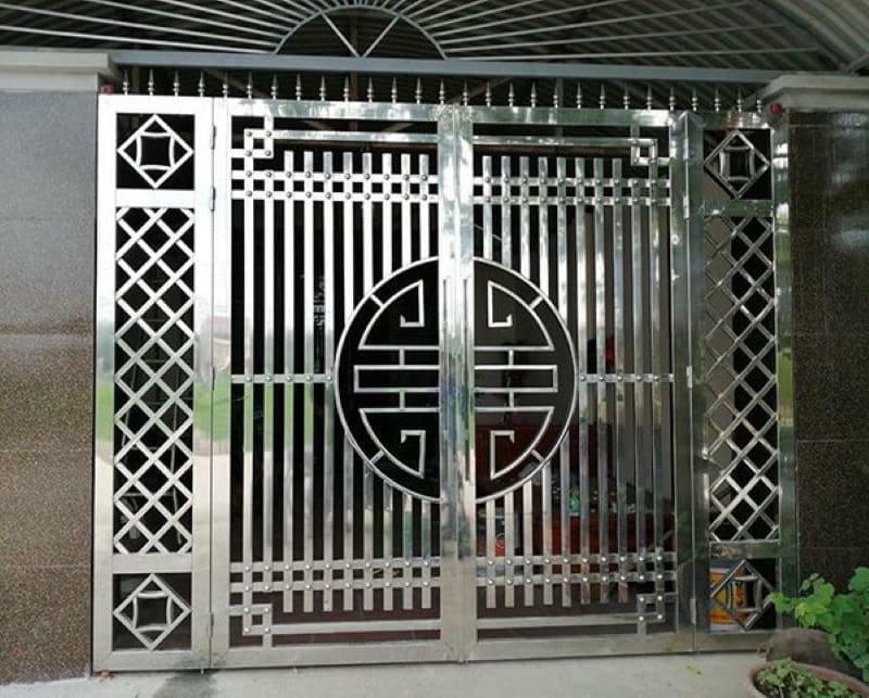 Một trong những thiết kế cổng inox phổ biến