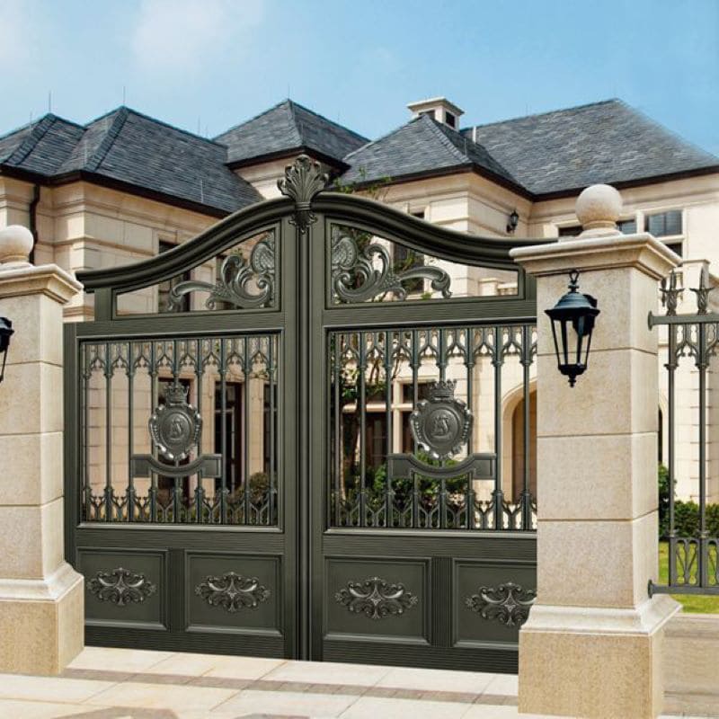 Trụ cổng phải kiên cố để bảo vệ ngôi nhà