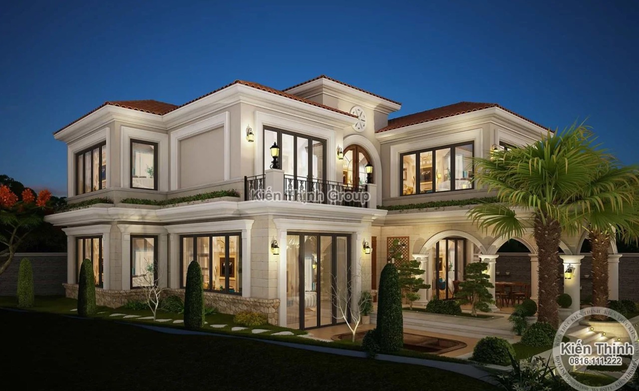Hệ thống cửa sổ bằng kính cường lực được bố trí khắp không gian biệt thự, tạo ra thiết kế mở thoáng rộng, gần gũi với cảnh quan thiên nhiên tươi mát bên ngoài